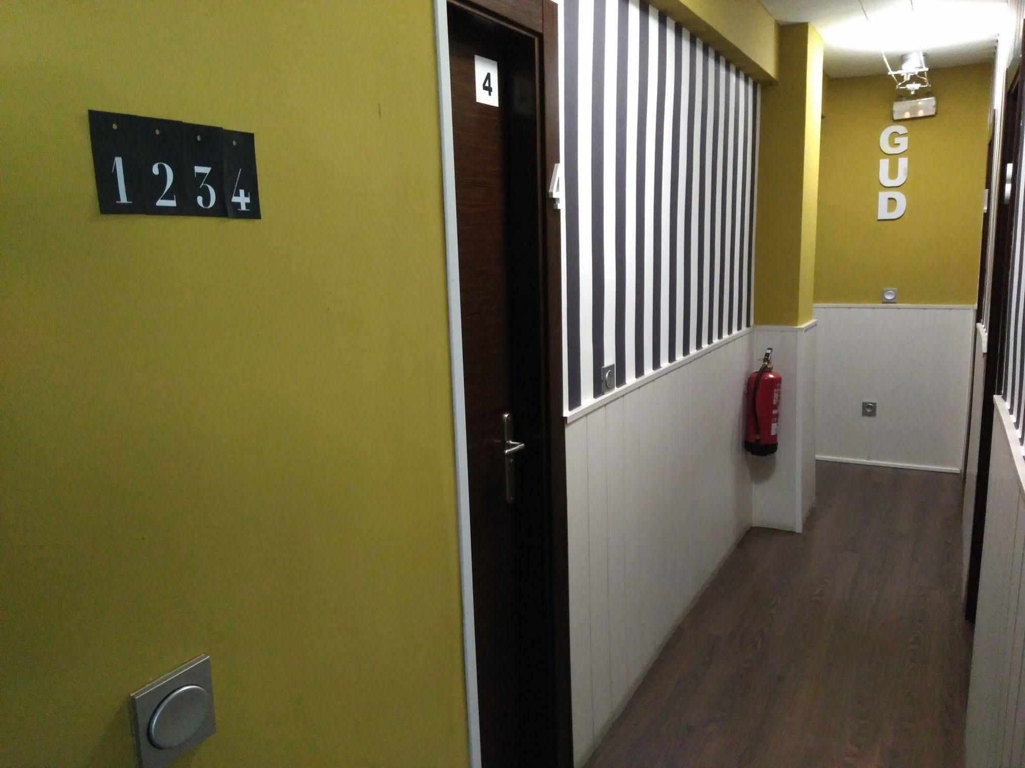 Hostal Gud Salamanca Exterior photo